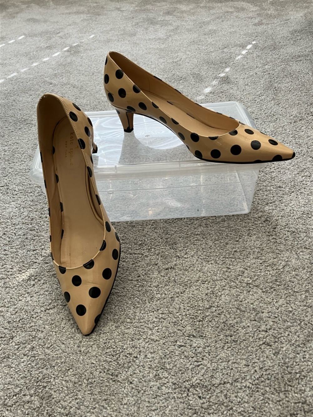 Adorable Kate Spade Patent Kitten Heels size 10 - Picture 3 of 10